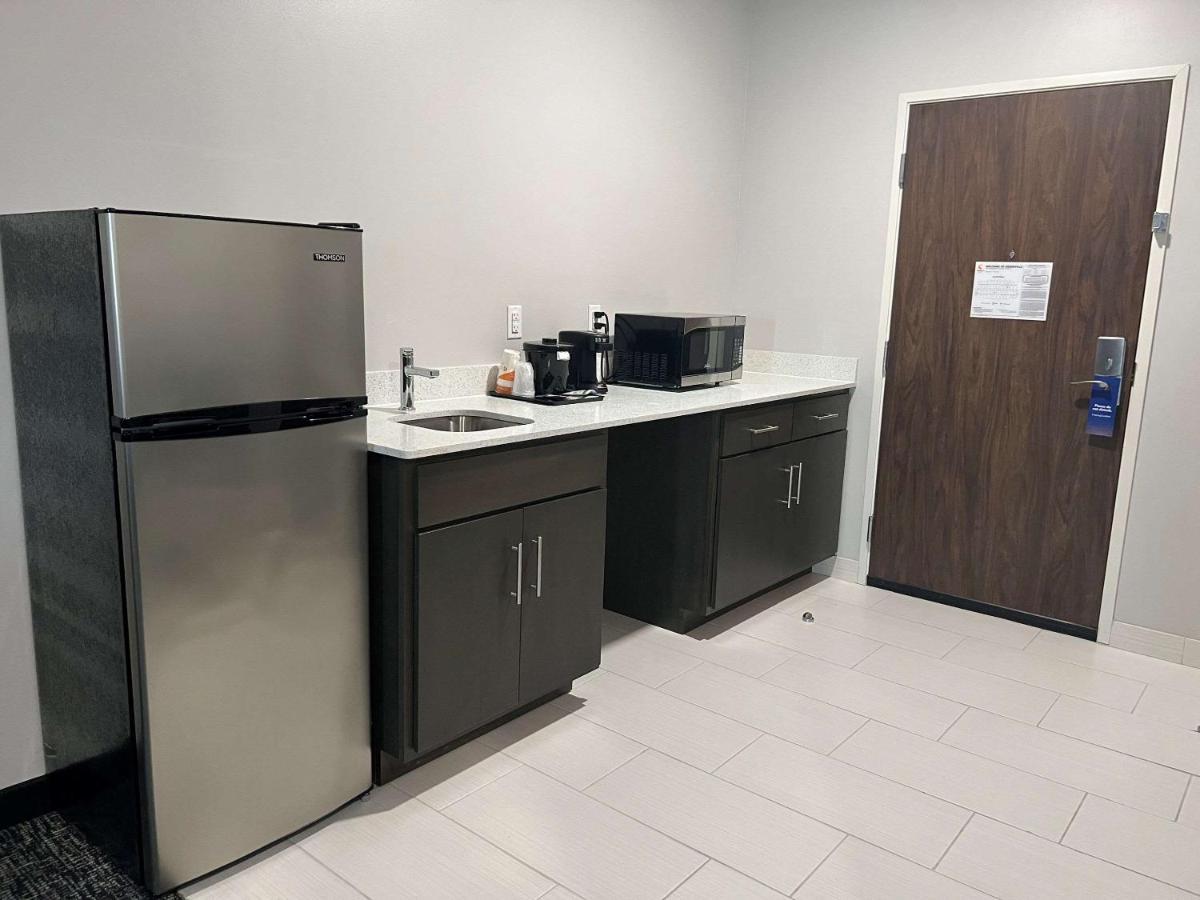 Comfort Suites Greenville Airport Экстерьер фото