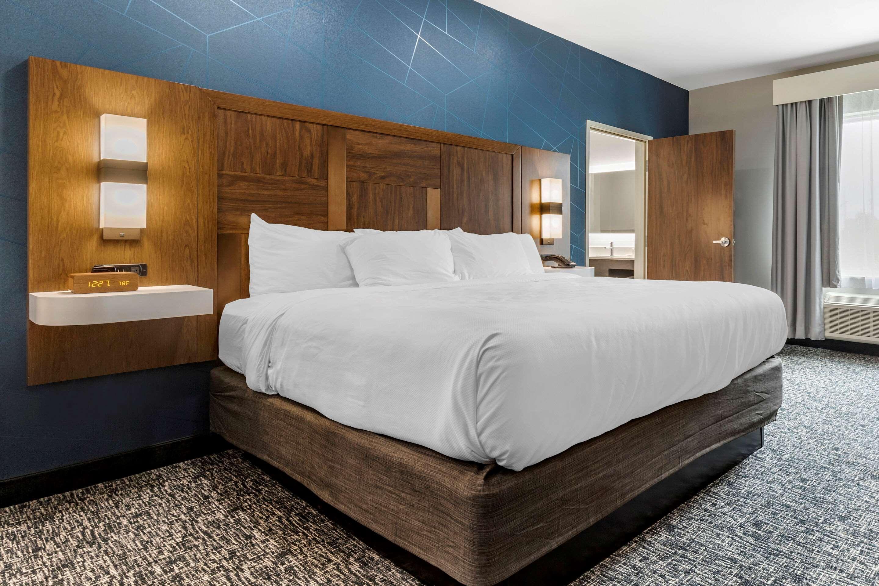 Comfort Suites Greenville Airport Экстерьер фото